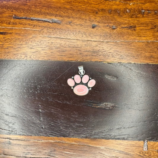 Paw Pink Conch Ring